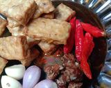 Foto langkah ke 2 dari resep Combro isi tempe pedas.