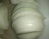 Foto del paso 1 de la receta: Alitas de pollo con cebolla