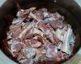 A picture of step 1 of Special Degi mutton.