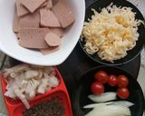 Foto langkah ke 4 dari resep Beef melting cheese mashroom pizza.