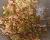 Foto langkah ke 5 dari resep Sambal Cumi Asin dan Kembang Turi.