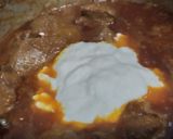 A picture of step 2 of Chicken kaleji curry.
