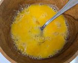 Foto langkah ke 1 dari resep Egg Drop Corn Soup With Tofu.