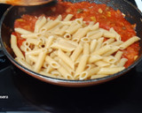Foto del paso 5 de la receta: Macarrones integrales con tomate, atún y verduras