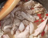 Foto langkah ke 3 dari resep Ayam Suwir Kuah Santan.