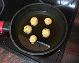 Foto del paso 4 de la receta: Albóndigas de pollo, zanahoria cocida y pan rallado