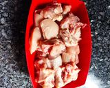 Foto del paso 1 de la receta: Pollo en pepitoria