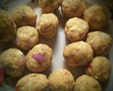 A picture of step 2 of Tuna yam balls.