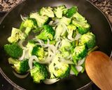 Foto del paso 1 de la receta Salteado de verduras con tofu y sésamo
