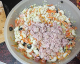 Foto del paso 5 de la receta: Ensaladilla rusa de pasta con atún y huevo duro