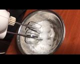 A picture of step 3 of Chocolate mousse.