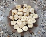 Foto del paso 1 de la receta: 🍫🍌 Helado saludable de banana granizada 🍌 2 ingredientes 🍌🍫