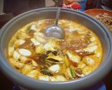 รูปขั้นตอนการทำที่ 1 ของ มาม่าต้มยำทะเลหม้อไฟ