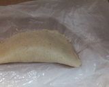 Foto del paso 2 de la receta: Empanadas rellenas de guiso de hallacas
