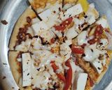 A picture of step 5 of Paneer Pizza.