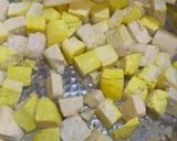 Foto langkah ke 2 dari resep Tahu kuning jamur kemangi.