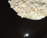 A picture of step 1 of Chicken Porridge (oats).