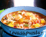 Foto del paso 1 de la receta: Fideos con bacalao y langostinos 🍅🦐🐟 🌻 🌶
