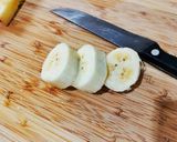A picture of step 1 of Quick Breakfast Juice.