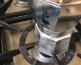 How to ‘flavour’ a brand new Bialetti - or moka express. The Italian trick recipe step 4 photo