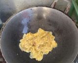 Foto langkah ke 3 dari resep Nasi telur hongkong hot lava ala ala.