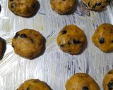 Foto langkah ke 8 dari resep Melty Pumkin Cookies.