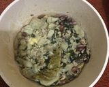 Foto langkah ke 3 dari resep Mpasi 8+ Day 6 : Bubur Talas Ikan Kembung.