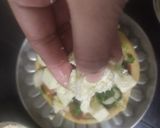 पनीर ओव्हरलोडेड चीझ पिझ्झा (paneer cheese pizza recipe in marathi) रेसिपी स्टेप 6 फोटो 