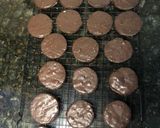 Foto del paso 4 de la receta: Alfajores bajoneros tipo rasta 🍫