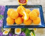 A picture of step 7 of Fried Sweet Potato Balls with Cheese.