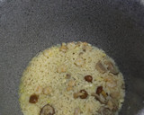 Foto del paso 3 de la receta: Arroz con setas y Gambas