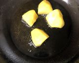 A picture of step 2 of Murgir Jhol (Bengali Chicken Curry).