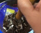 A picture of step 4 of 2 Ways: Instant Coffee-Oreo-Chocolate Mousse.