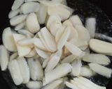 Gambar langkah 4 resipi Siakap Goreng Sos Cili Padi Thai.