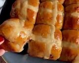 Foto langkah ke 5 dari resep Hot Cross Buns Roti Empuk Tanpa Telur.