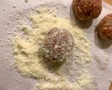 Foto del passaggio 3 della ricetta Polpette di Maiale Avvolte in Noodles