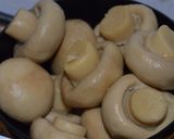 Foto del paso 2 de la receta: Risotto de chanpiñones enteros y pollo