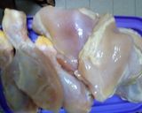 Foto del paso 2 de la receta: Pollo al verdeo con papas al natural