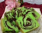 Foto langkah ke 7 dari resep Bolu Putih Telur Coklat Pandan.