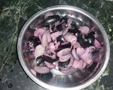 A picture of step 1 of Jamun shots or mojito.