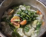 Foto langkah ke 4 dari resep Sop sayur sohun.