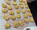 Foto langkah ke 5 dari resep Donat Maizena.