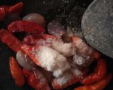 Foto langkah ke 2 dari resep Sambal Pencit Udang.