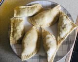A picture of step 4 of Homemade chicken samosa.
