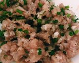Hình bước làm 1 của món Hoành Thánh Nấu Cấp Tốc