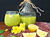 عصير الحمضيات والنعنع والزنجبيل المنعش
