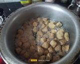 A picture of step 1 of Soya Chunk Curry Masala.