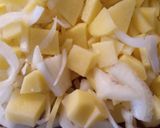Foto del paso 1 de la receta: Tortilla de patatas y cebolla
