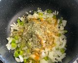 Foto del paso 1 de la receta: Soufflé de puerro bajo en calorías