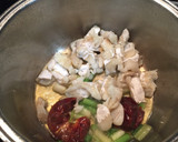 Foto del paso 3 de la receta: Arroz con bacalao y garbanzos